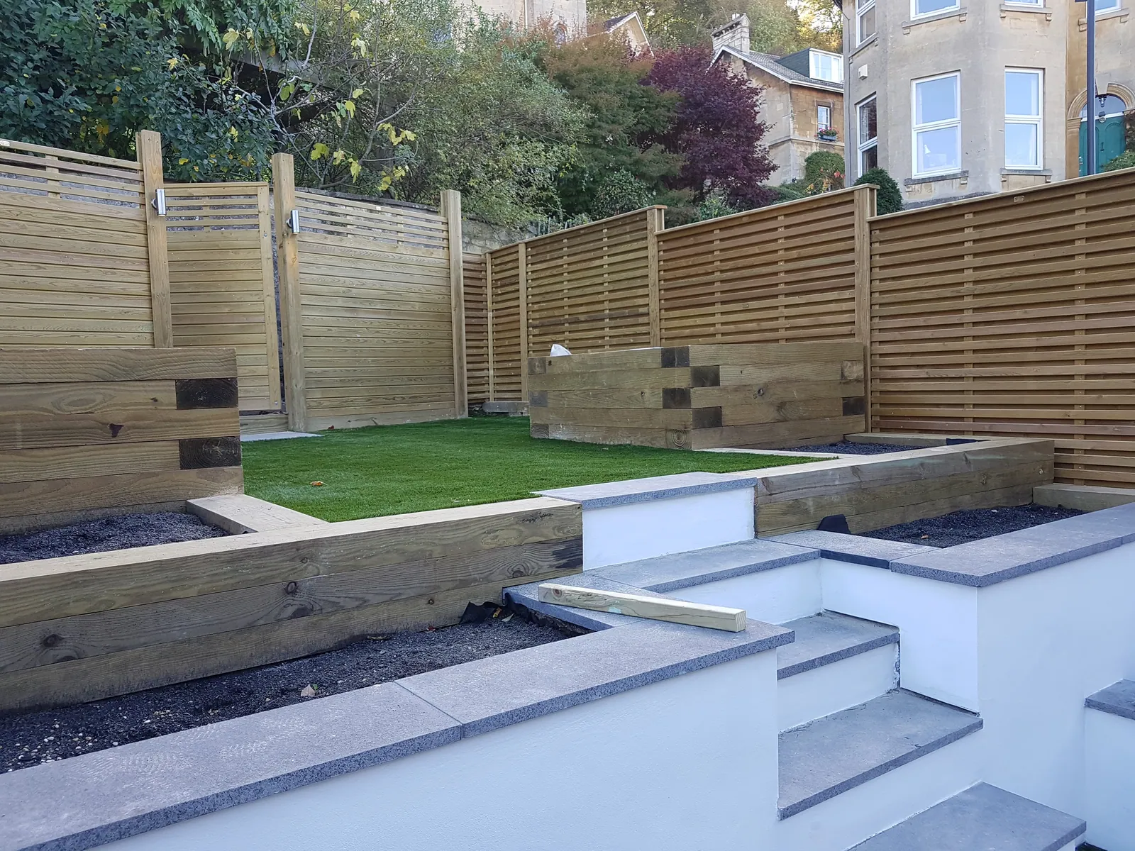 Three-Tier Garden with Feature Lighting – Bath