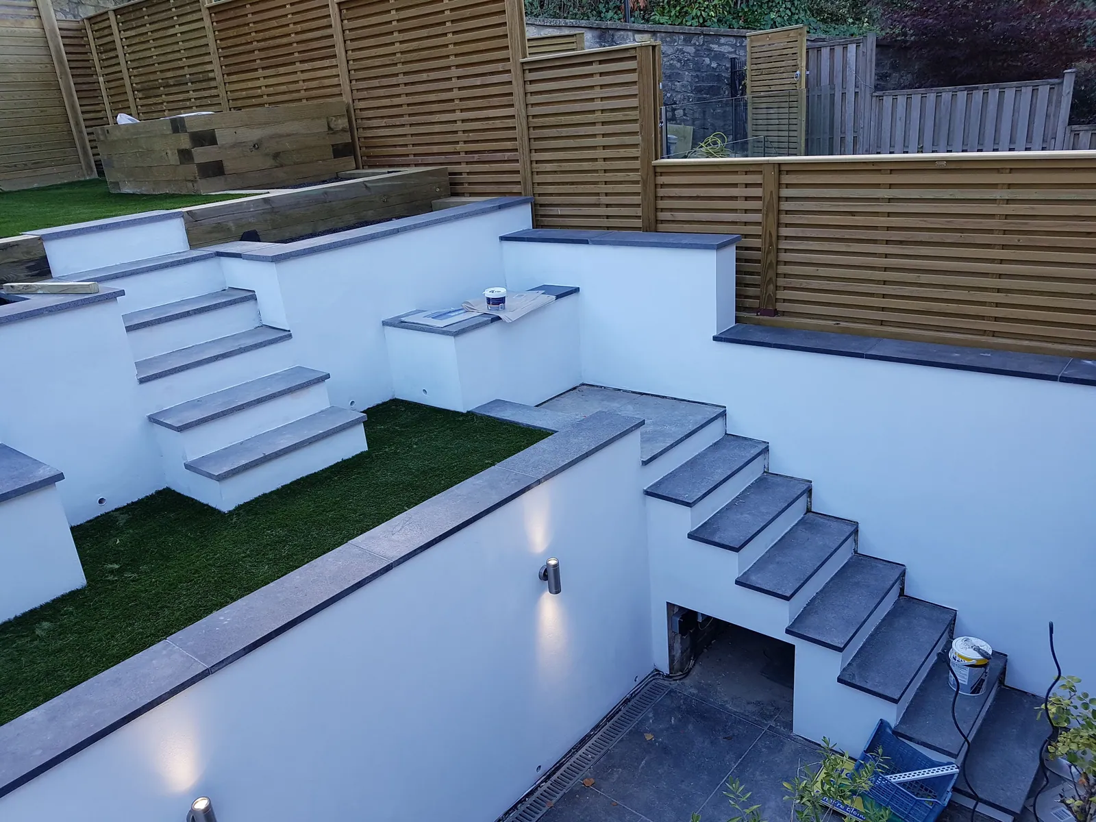 Three-Tier Garden with Feature Lighting – photo 4