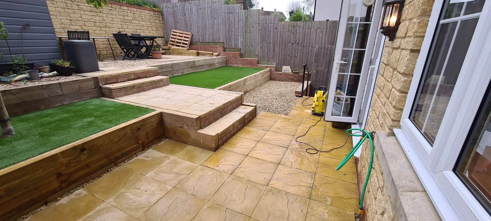 Tiered Artificial Lawn Garden – Bristol
