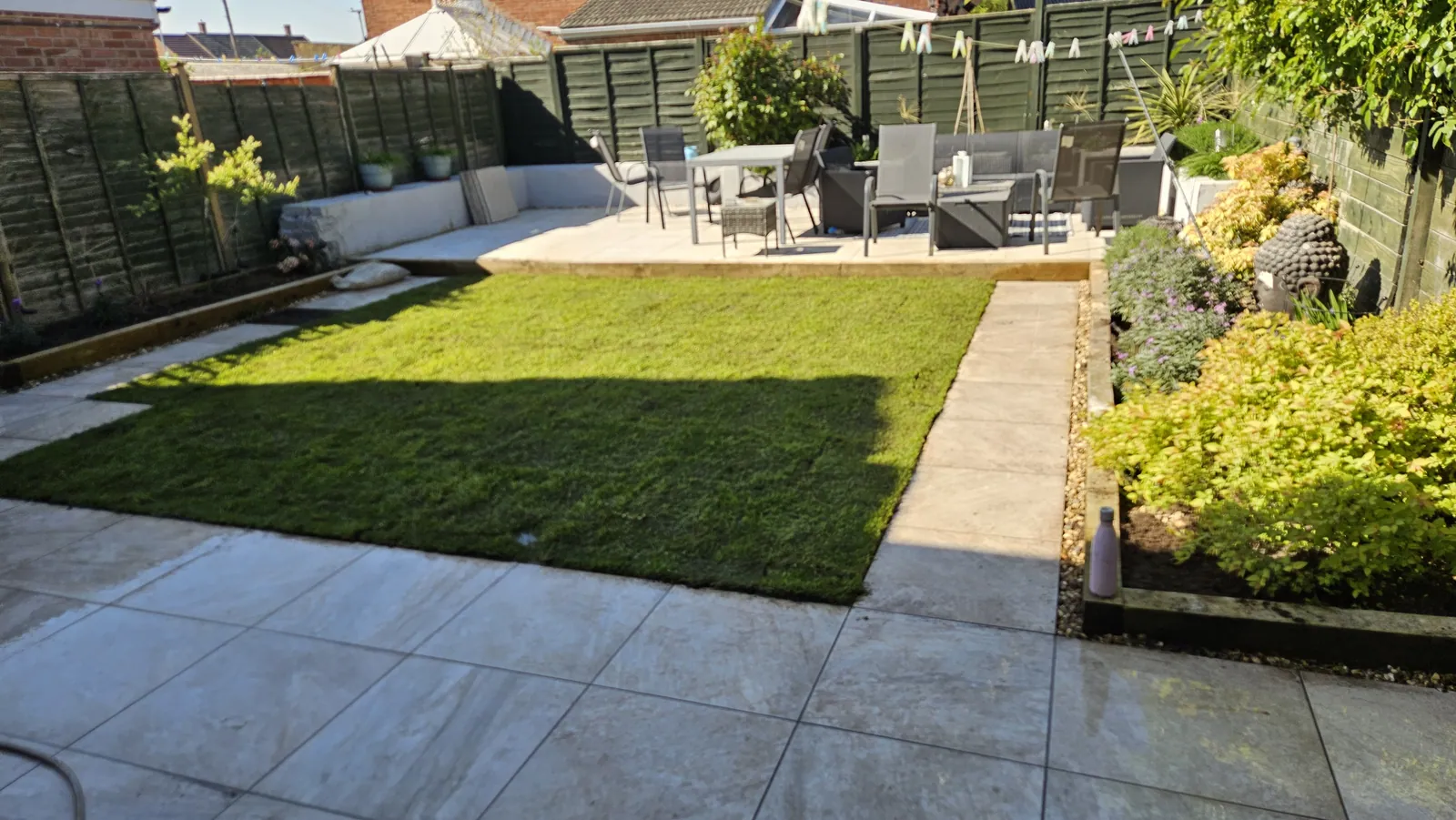 Lawn & Sleeper Garden – photo 2