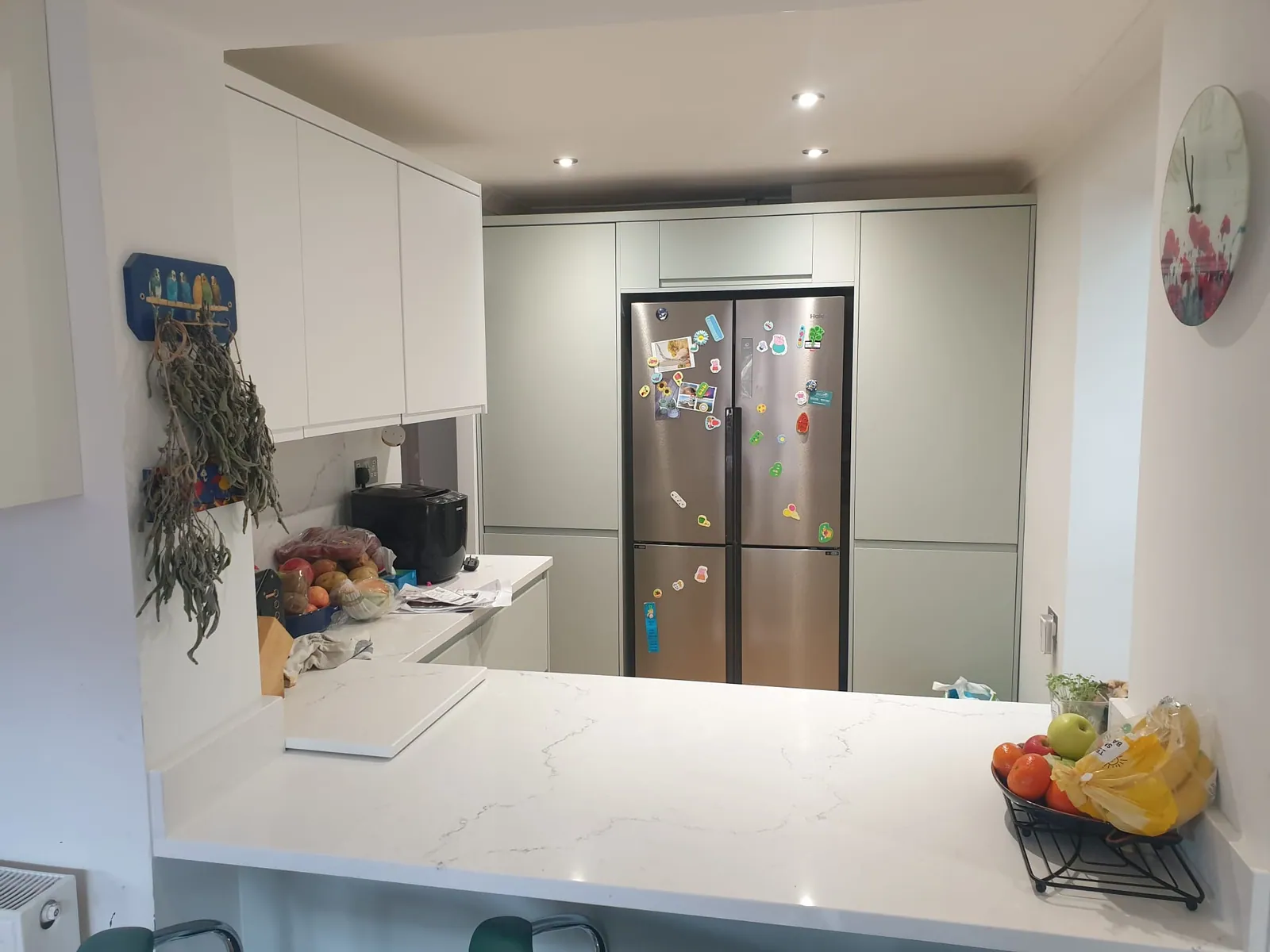 Handleless White Kitchen – photo 4